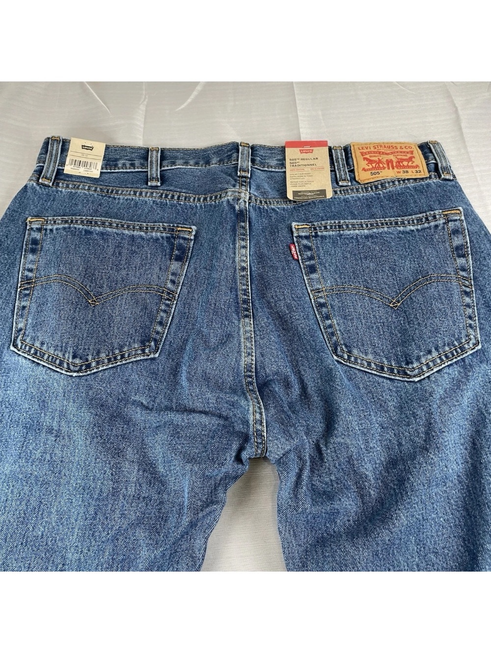 Levis 505 Regular Fit Straight Leg Jeans Mens 38x32 Blue Denim NWT